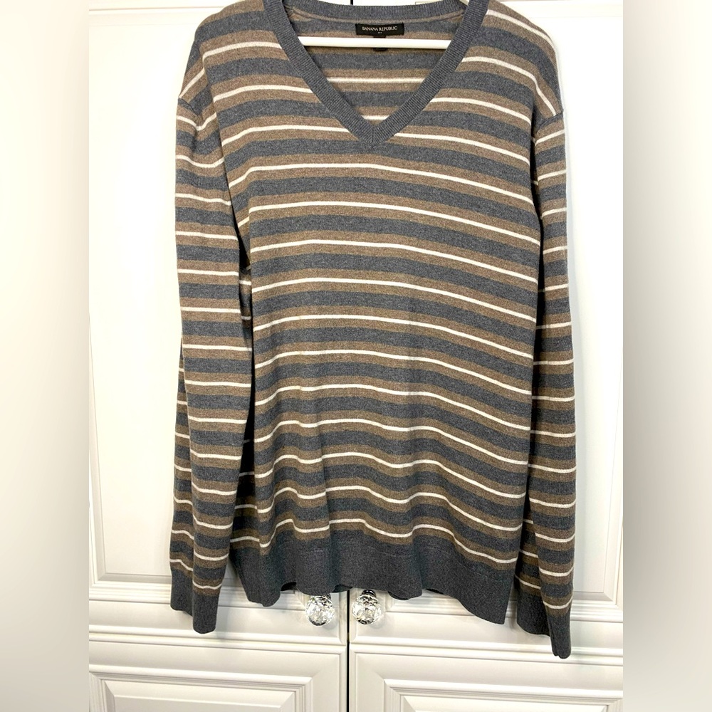 Banana Republic Factory Men’s XL V Neck Sweater Brown Black Cream Stripes